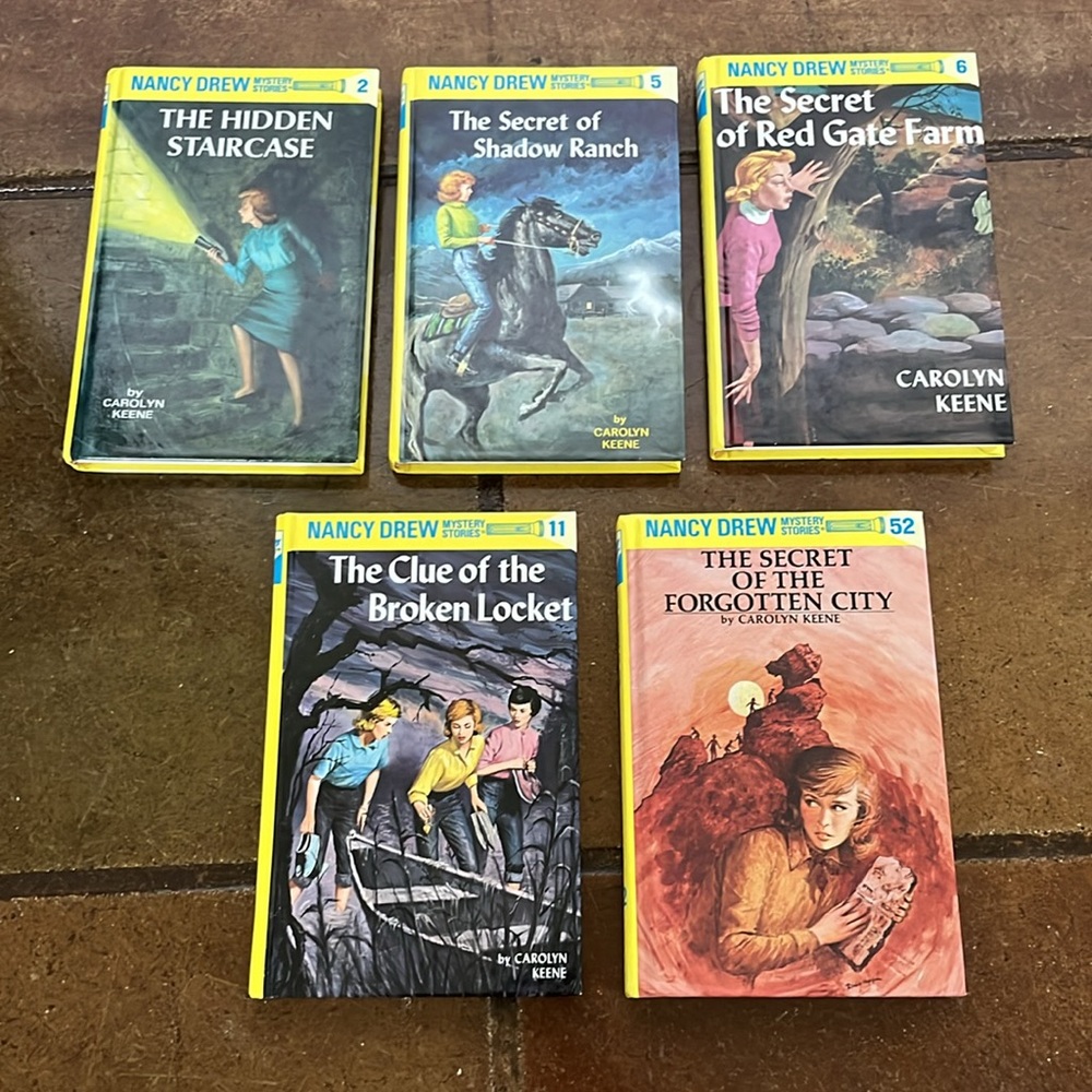 Set of 5 Vintage Nancy Drew Books
